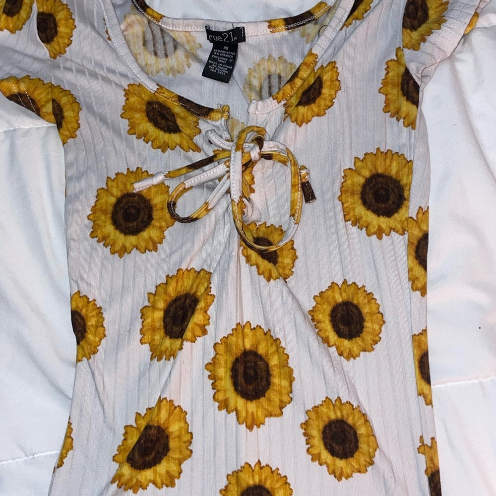 Rue21 Yellow Brown Tie Front Short Sleeve Blouse